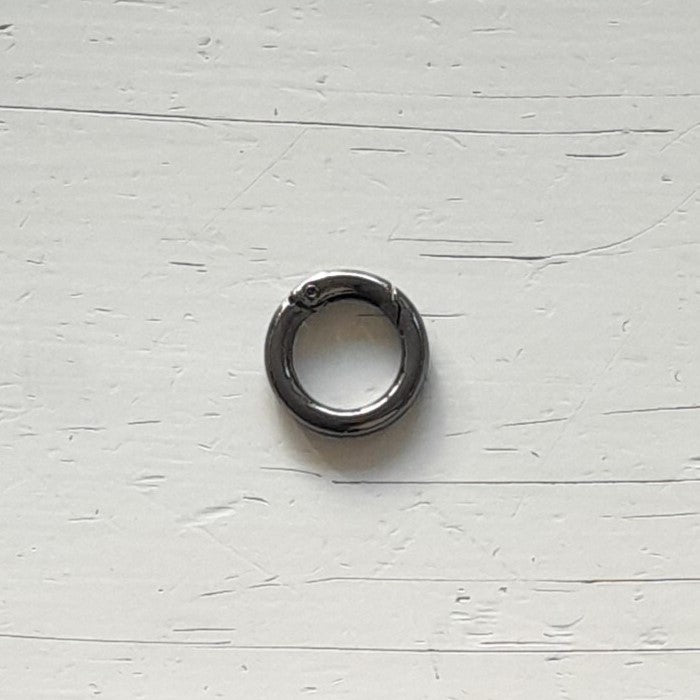 Spring Ring Black Metal 25mm